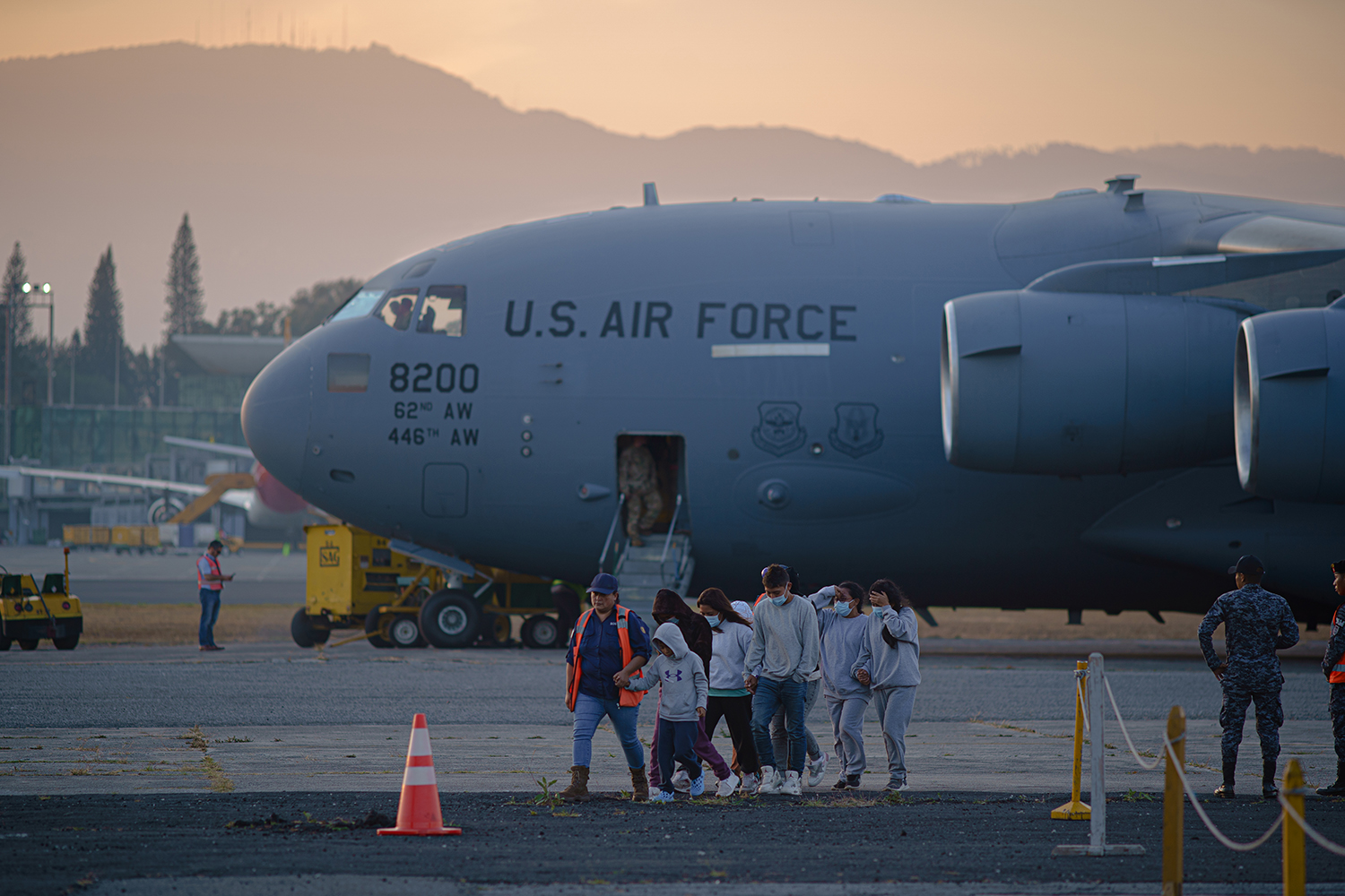 013025_deportados_vuelo_militar-1_copiaj